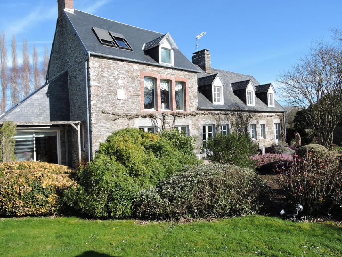 Gite De Charme "La Maison Saint-Leonard" Avec Piscine, Spa, Vue Sur Le Mont Saint-Michel Vains ภายนอก รูปภาพ